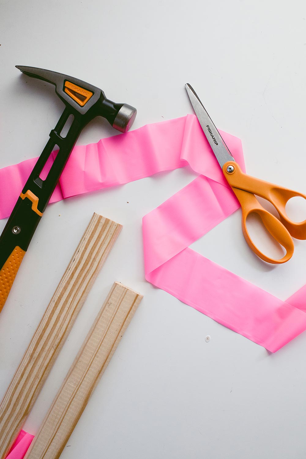 DIY Cane Weave Backdrop with Balloon Garland