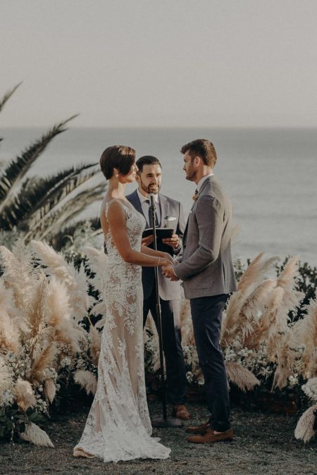 Dreamy Oceanside Wedding With A Feathery Pampas Grass Arc ⋆ Ruffled