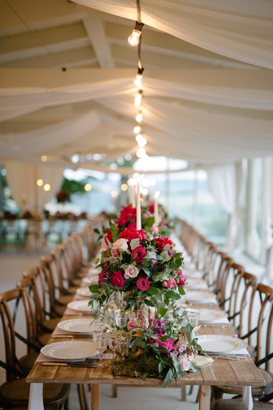 Enchanting Pink and Emerald Wedding in an Umbrian Castle ⋆ Ruffled