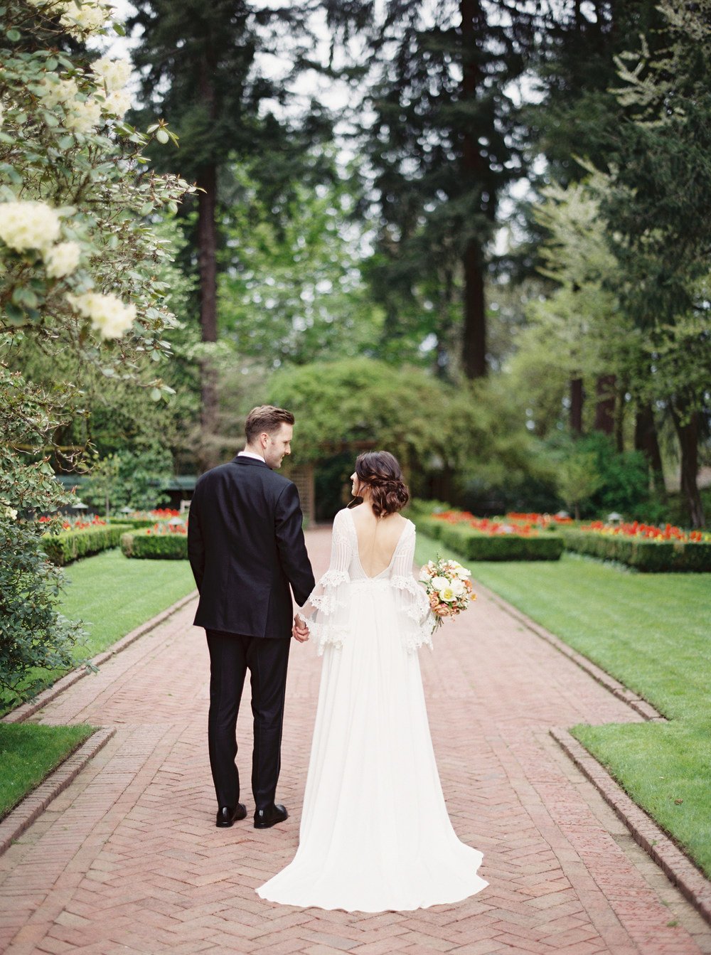 Old-Fashioned English Rose Garden Wedding Inspiration ⋆ Ruffled