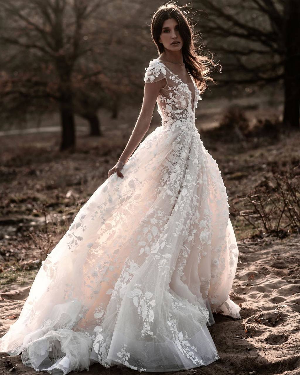 30 Floral Appliqué Wedding Dresses You ...