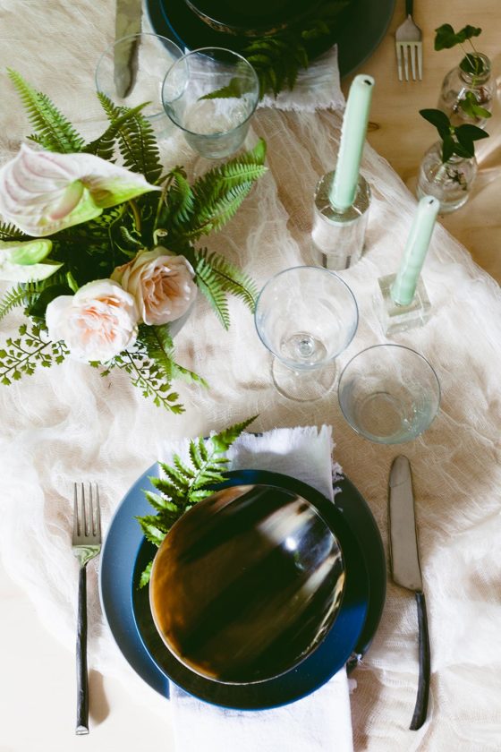 How to Create a Woodsy Summer Tablescape with Jamali Garden ⋆ Ruffled