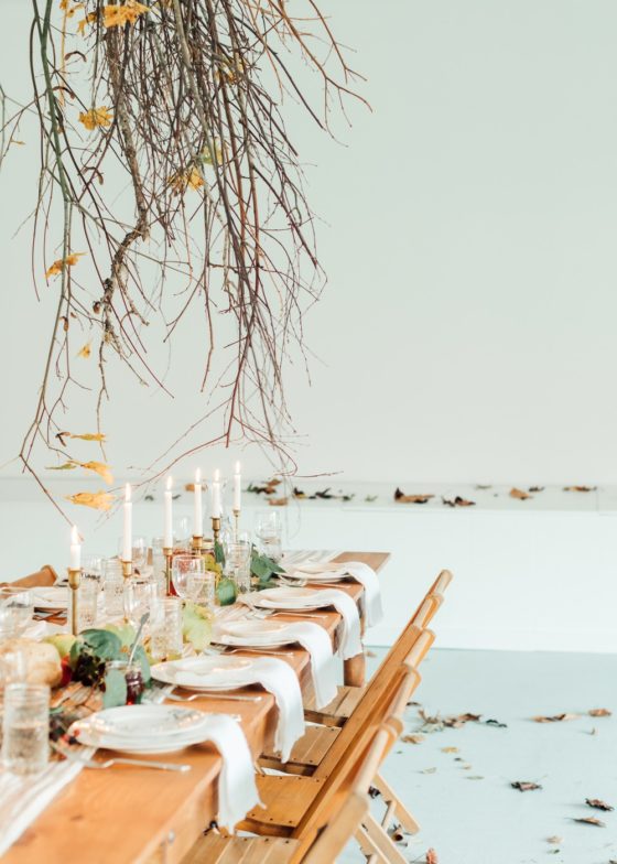 Here are 5 Styling Tips for a Stunning Last Minute Thanksgiving Table