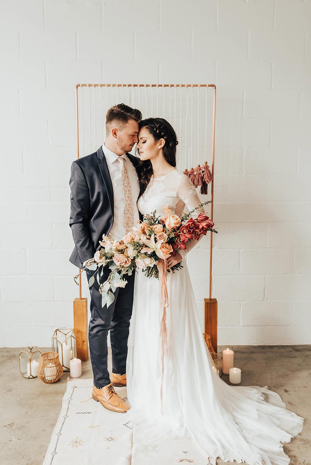 Modern Boho Wedding Inspiration with a Custom Tassel Backdrop ⋆ Ruffled