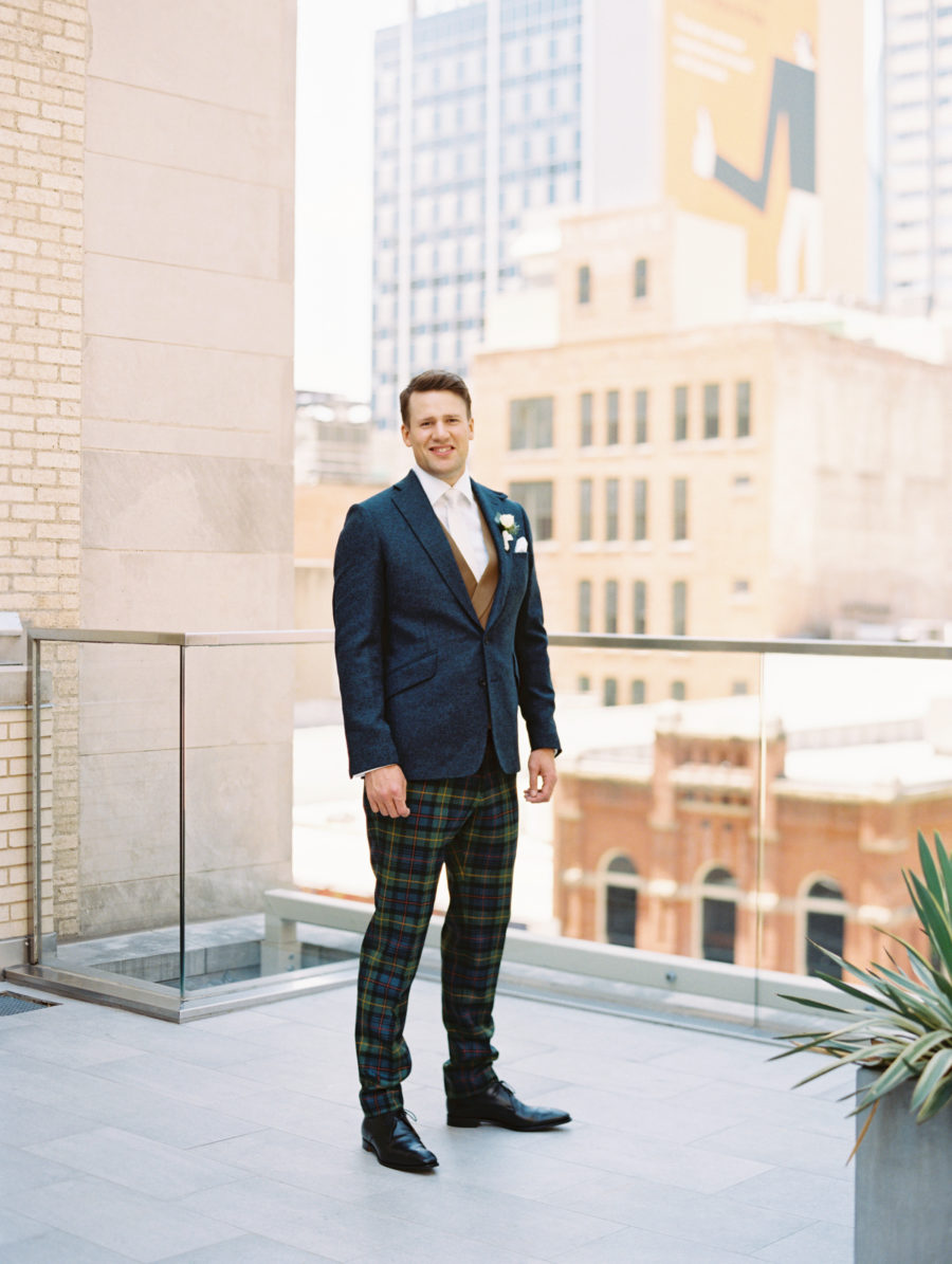 Modern Meets Whimsical Wedding in Dallas With Scottish Vibes ⋆ Ruffled