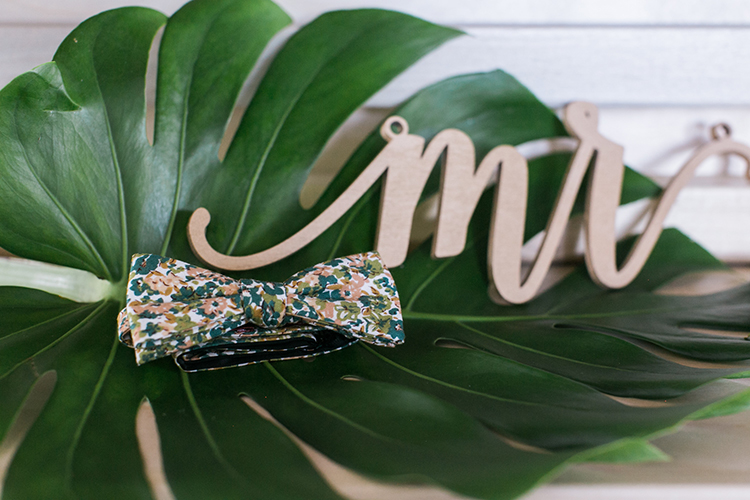 groom bow ties - photo by J Wiley Photography https://ruffledblog.com/modern-minimalist-wedding-ideas-with-a-tropical-twist