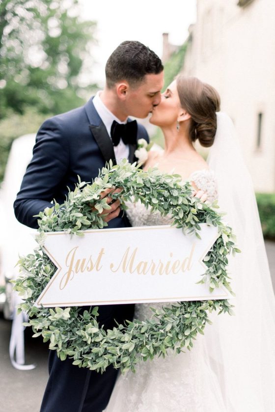 New England Manor Wedding with Champagne and Green Hues