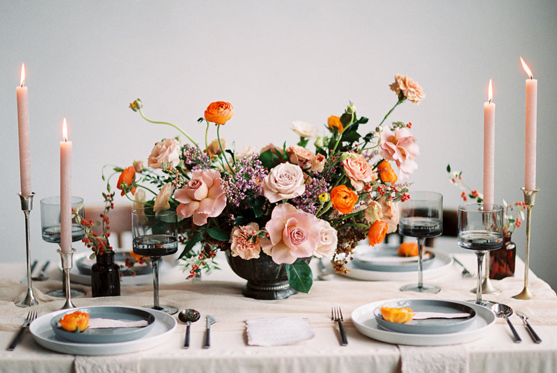 wedding tablescapes - photo by Olga Siyanko https://ruffledblog.com/organic-wedding-ideas-inspired-by-the-thorn-birds