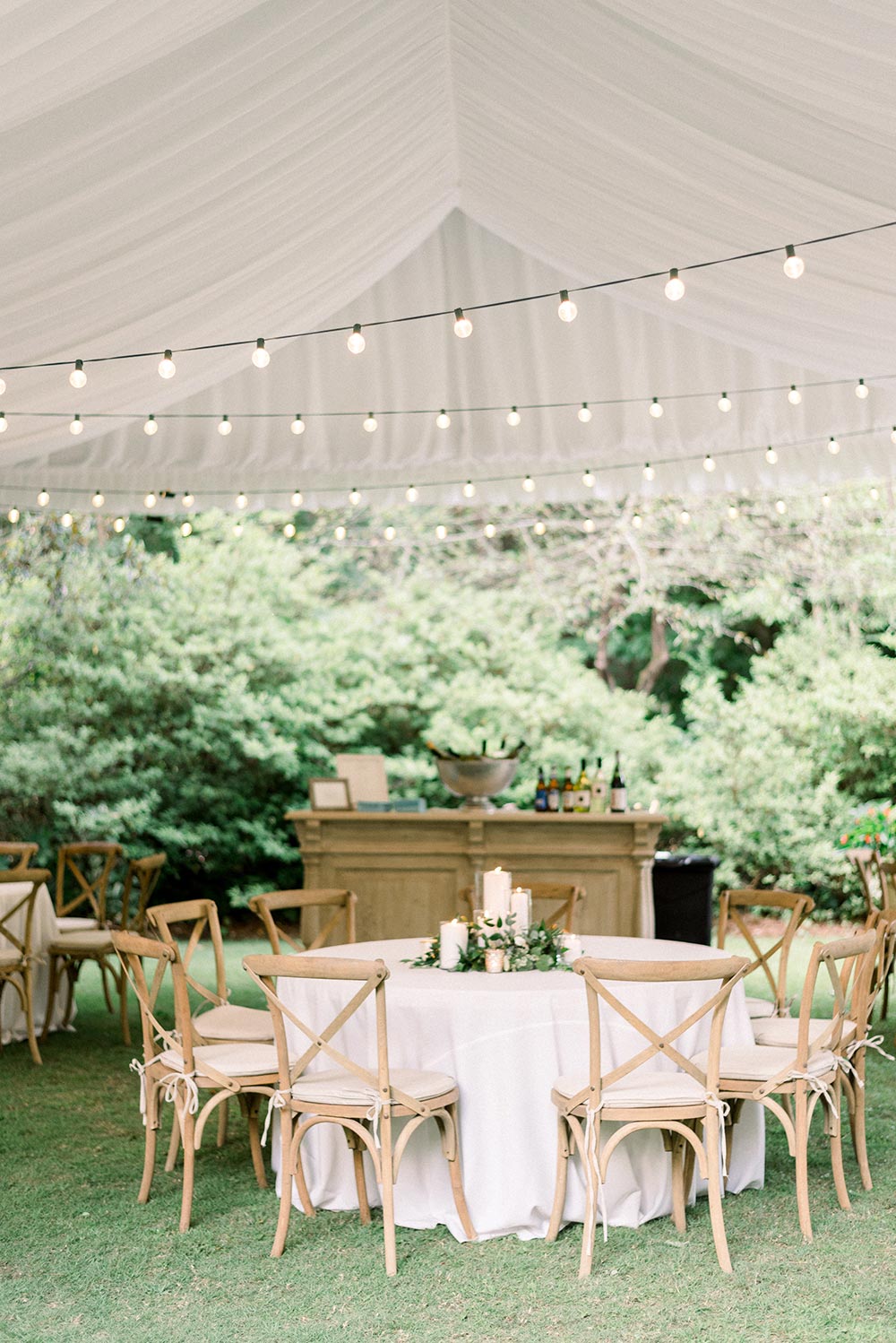 Posh Southern Wedding in a Botanical Garden ⋆ Ruffled