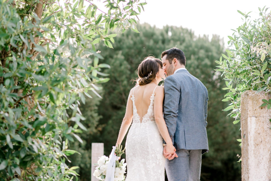 Relaxed Forest Wedding with American-Portuguese Roots ⋆ Ruffled