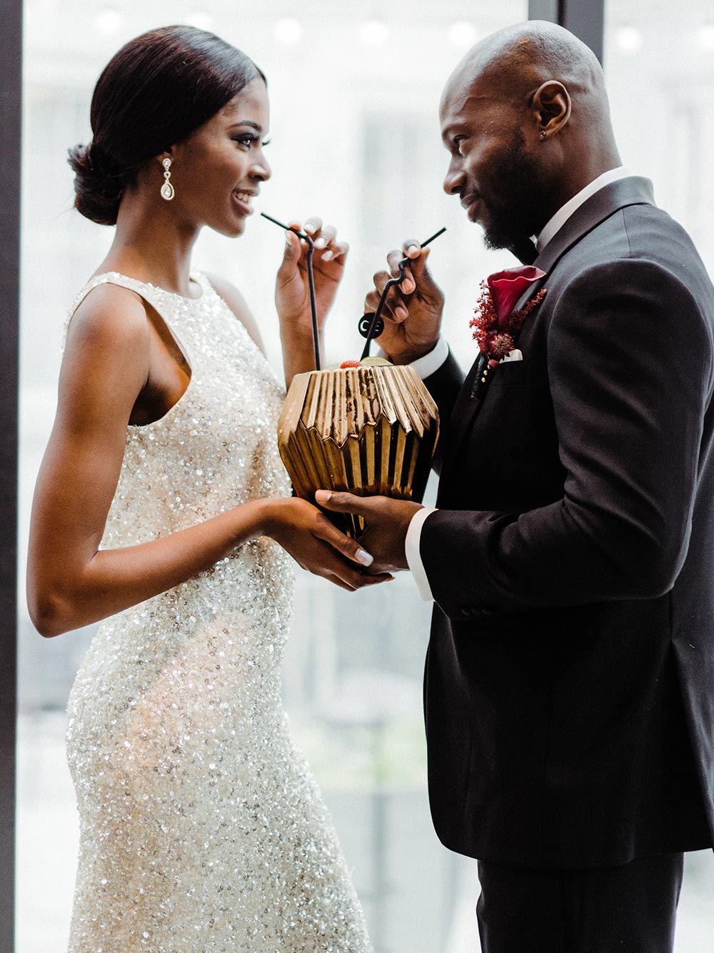 Abstract Wedding Inspo with Modern Metallic Details  #traditionalweddingcolors #DCweddingvenue #modernbridalfashion