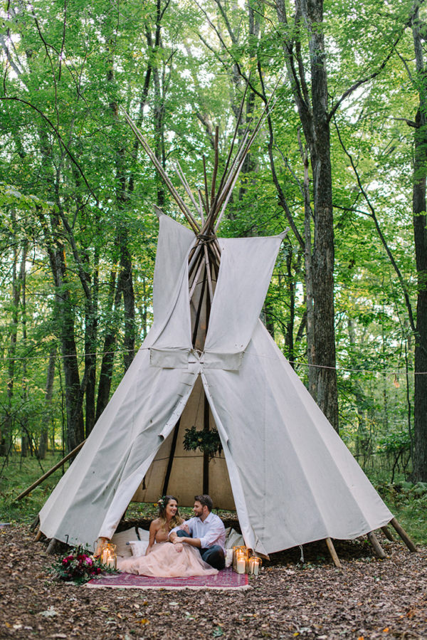 Summer Camp Wedding Ideas for the Adventurous Couple ⋆ Ruffled