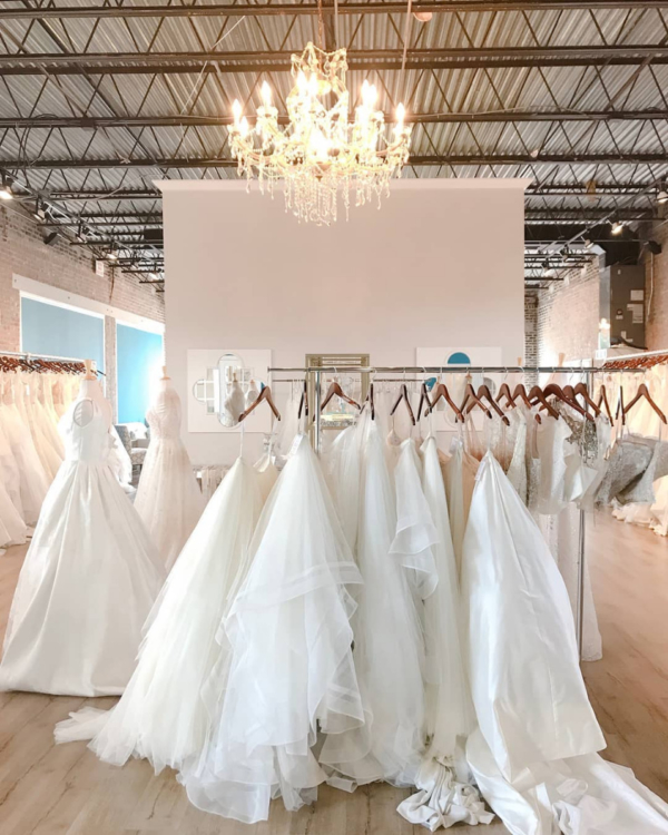 Trunk Shows 101 What Every Bride Needs to Know ⋆ Ruffled