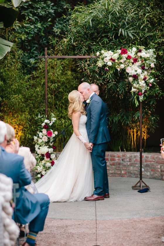 Urban, Nature-Inspired Wedding in a Colorful Arts District ⋆ Ruffled