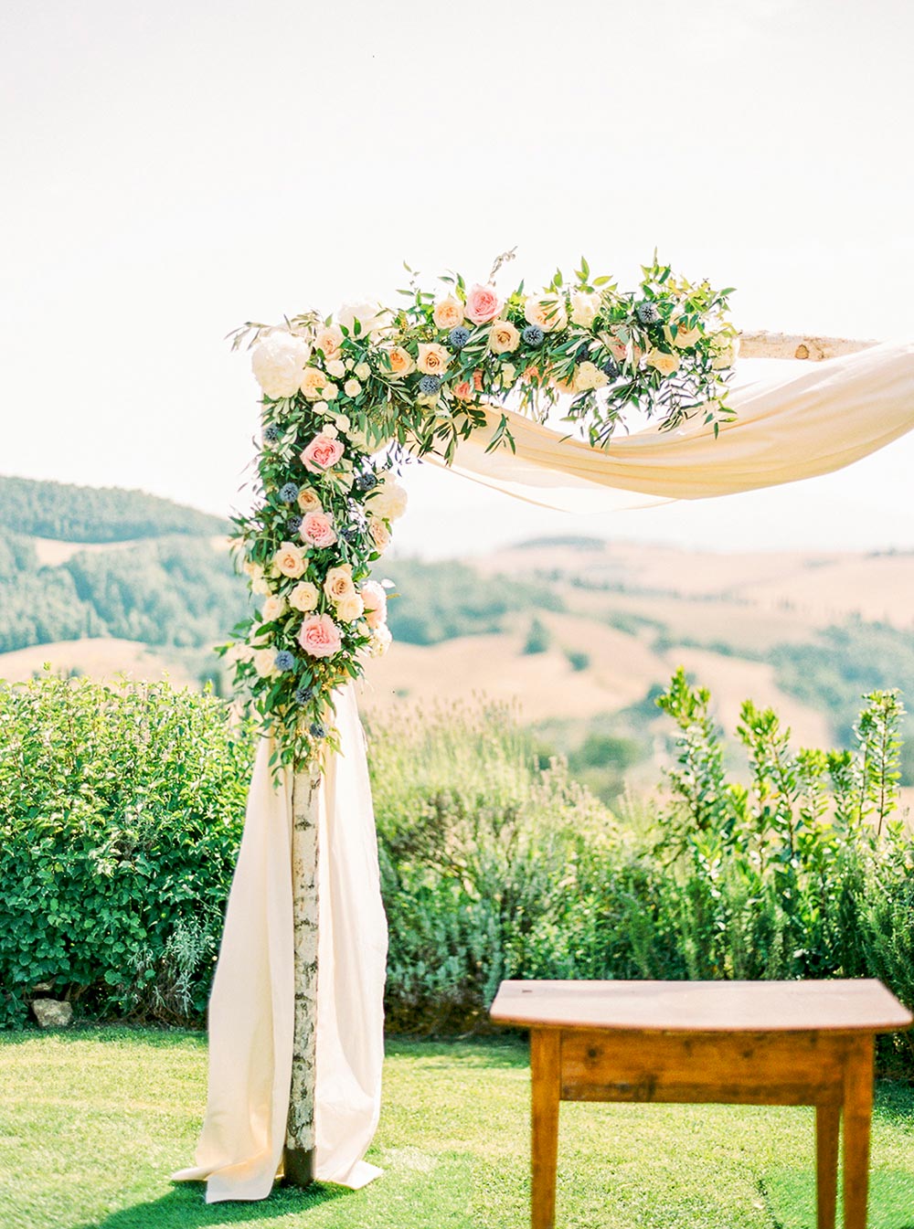 Romantic Elegance Wedding hot Arbor