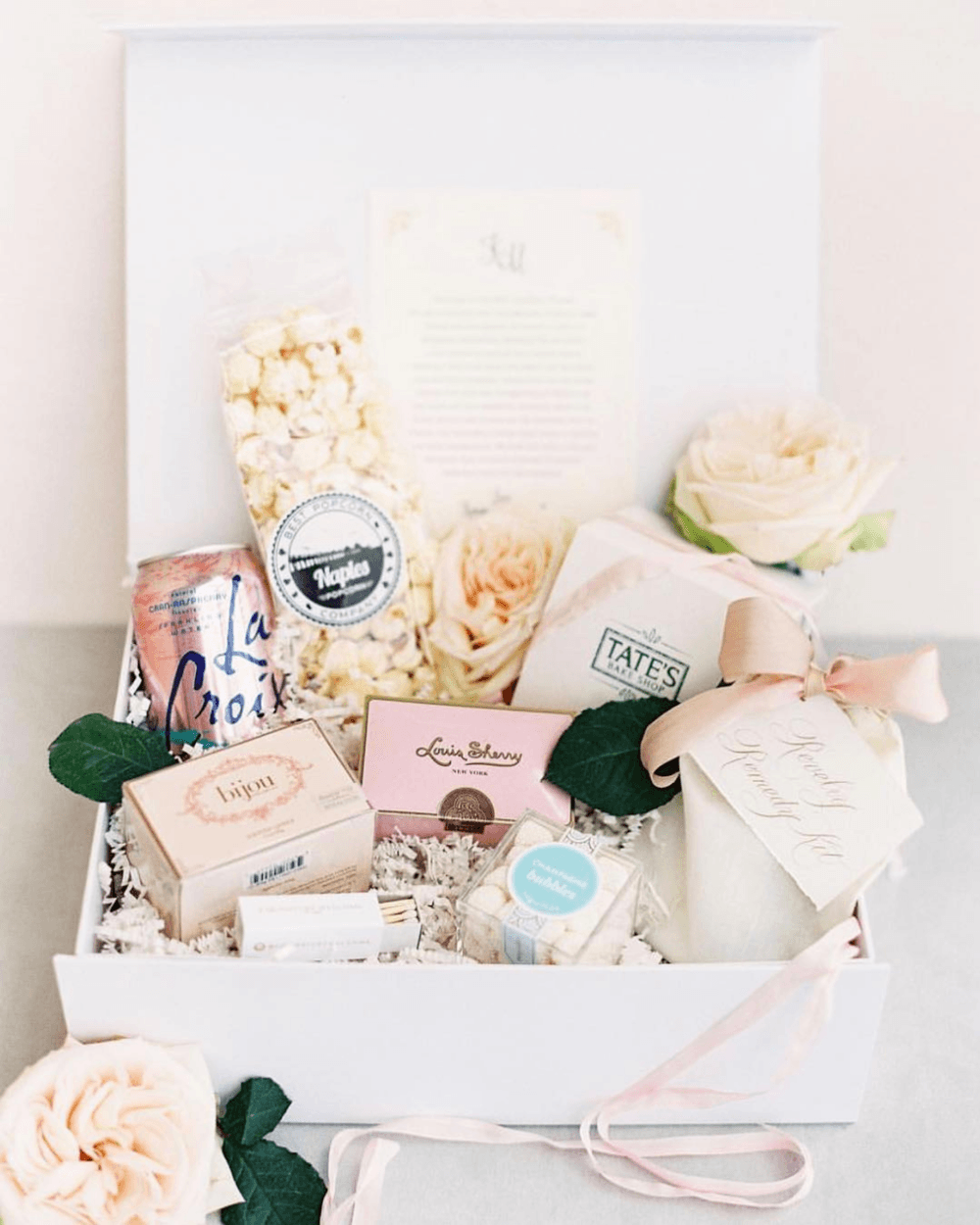 We love a good wedding DIY! Welcome bags are a great way to