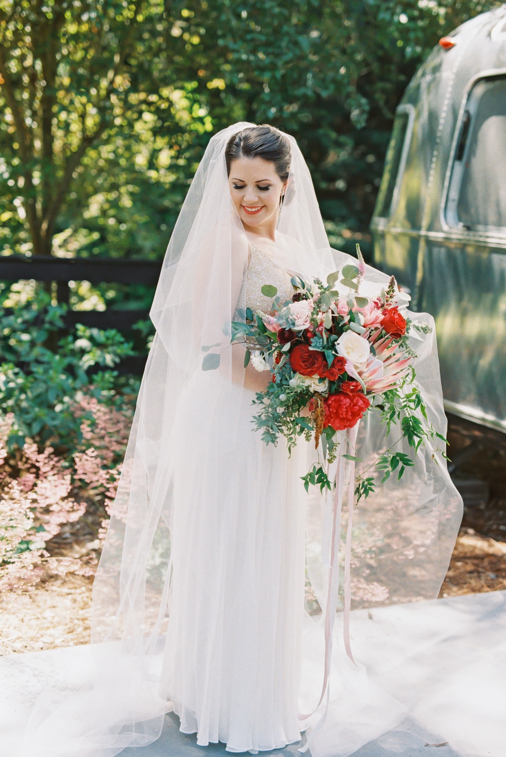 Whimsical Redwoods Wedding with Vintage Flair ⋆ Ruffled