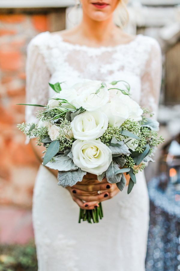 Winter Wedding Inspiration with Pine Cones ⋆ Ruffled